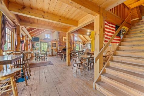 2576 Davis Peck Road Cortland OH 44410