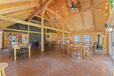 2576 Davis Peck Road Cortland OH 44410