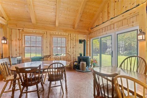 2576 Davis Peck Road Cortland OH 44410