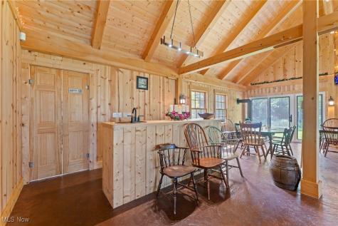 2576 Davis Peck Road Cortland OH 44410