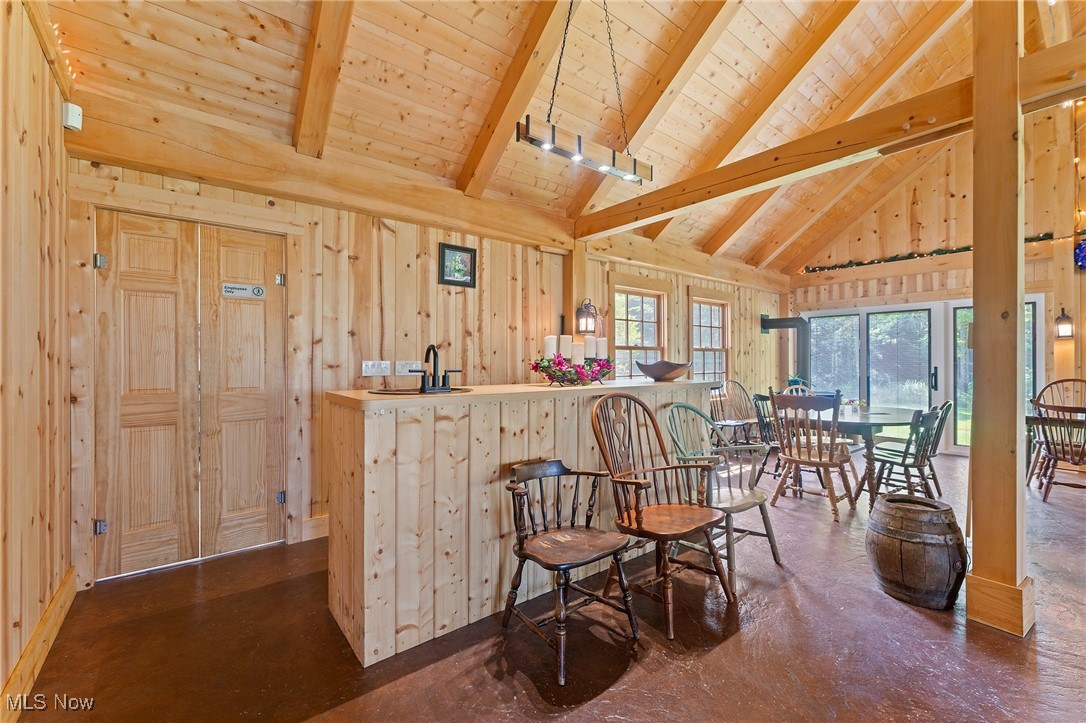 2576 Davis Peck Road Cortland OH 44410