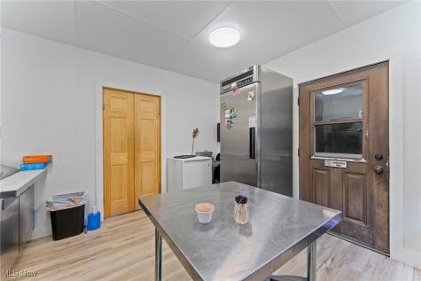 2576 Davis Peck Road Cortland OH 44410