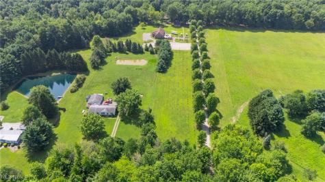 2576 Davis Peck Road Cortland OH 44410