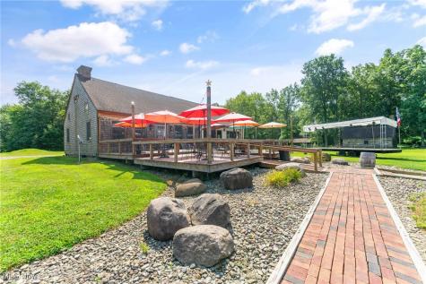 2576 Davis Peck Road Cortland OH 44410
