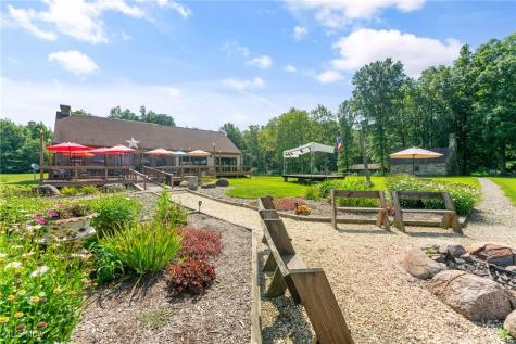2576 Davis Peck Road Cortland OH 44410
