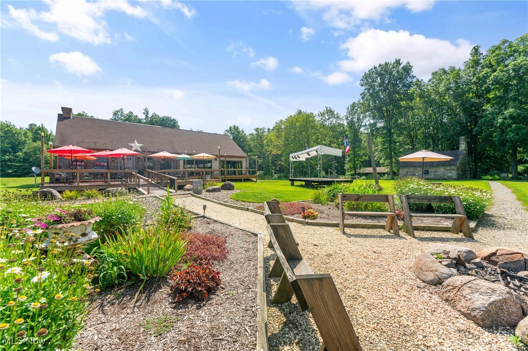 2576 Davis Peck Road Cortland OH 44410