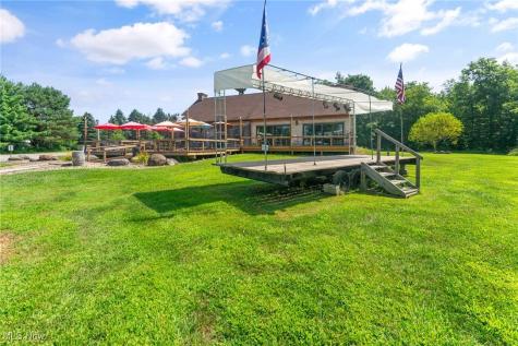 2576 Davis Peck Road Cortland OH 44410