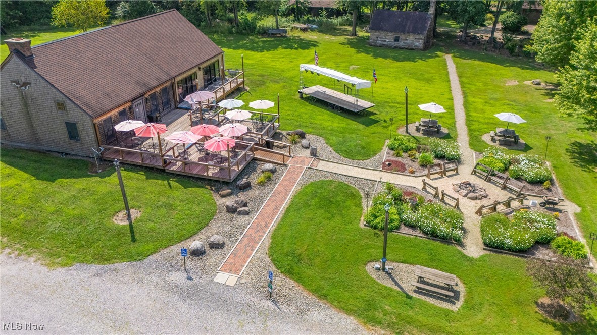 2576 Davis Peck Road Cortland OH 44410