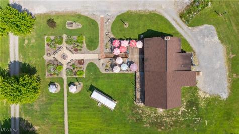 2576 Davis Peck Road Cortland OH 44410