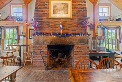 2576 Davis Peck Road Cortland OH 44410