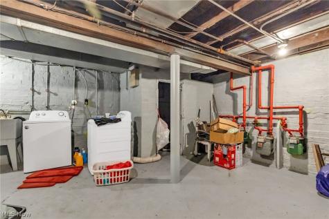 7511 Jeffries Avenue Garfield Heights OH 44105