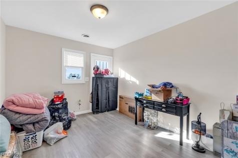 7511 Jeffries Avenue Garfield Heights OH 44105