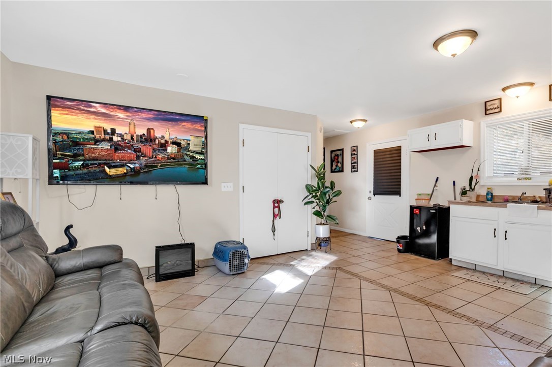7511 Jeffries Avenue Garfield Heights OH 44105