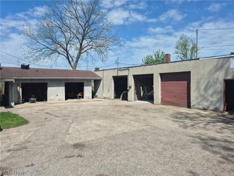 7511 Jeffries Avenue Garfield Heights OH 44105