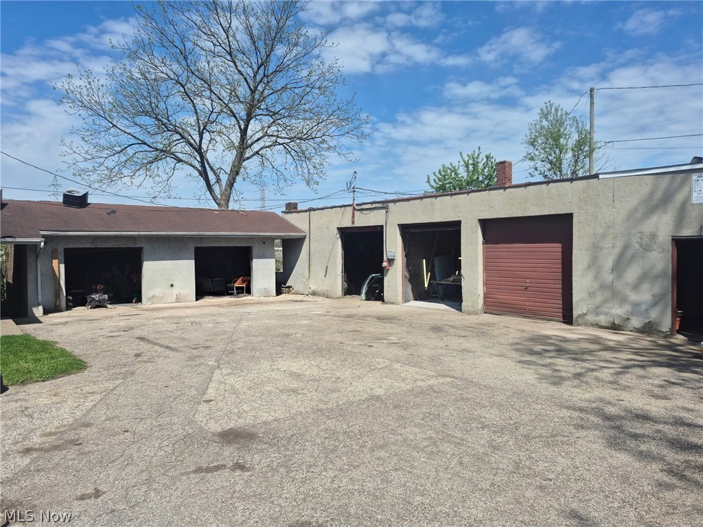 7511 Jeffries Avenue Garfield Heights OH 44105