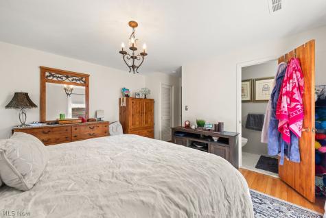 4309 Virginia Drive Fairview Park OH 44126