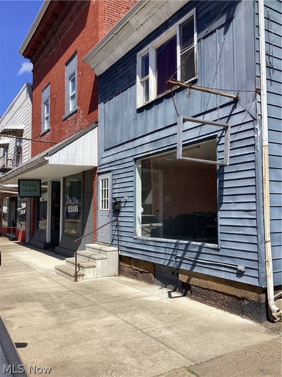 204 W Main Street Newcomerstown OH 43832