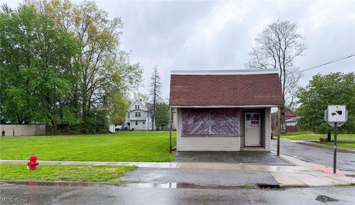 300 Maple Street Niles OH 44446