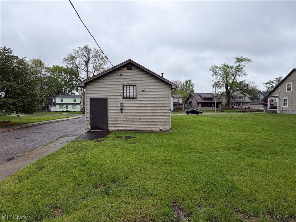 300 Maple Street Niles OH 44446