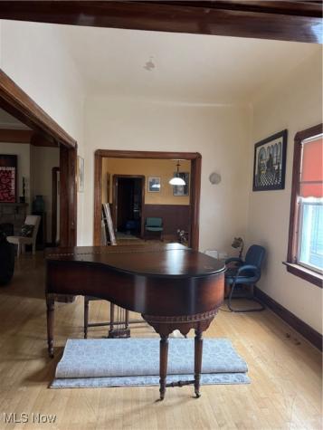 5337 Dolloff Road Cleveland OH 44127