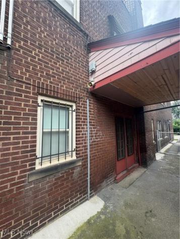 5337 Dolloff Road Cleveland OH 44127