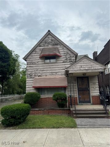 5337 Dolloff Road Cleveland OH 44127