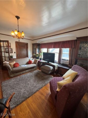 5337 Dolloff Road Cleveland OH 44127