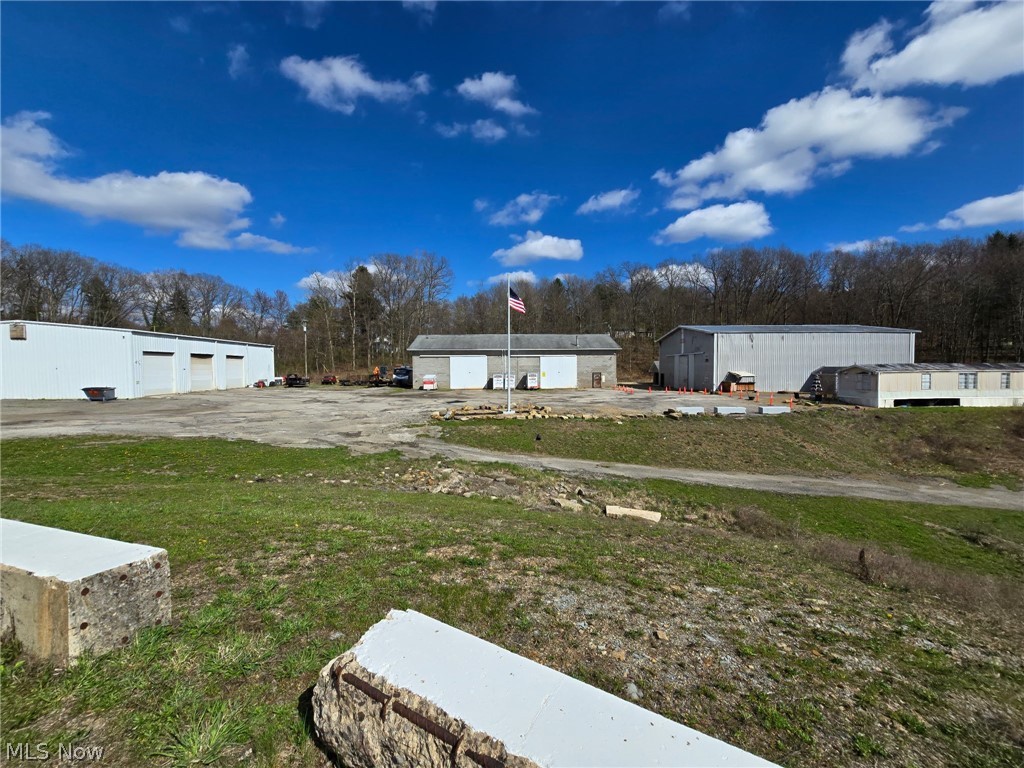 14533 E Liverpool Road East Liverpool OH 43920