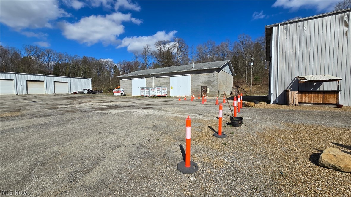 14533 E Liverpool Road East Liverpool OH 43920