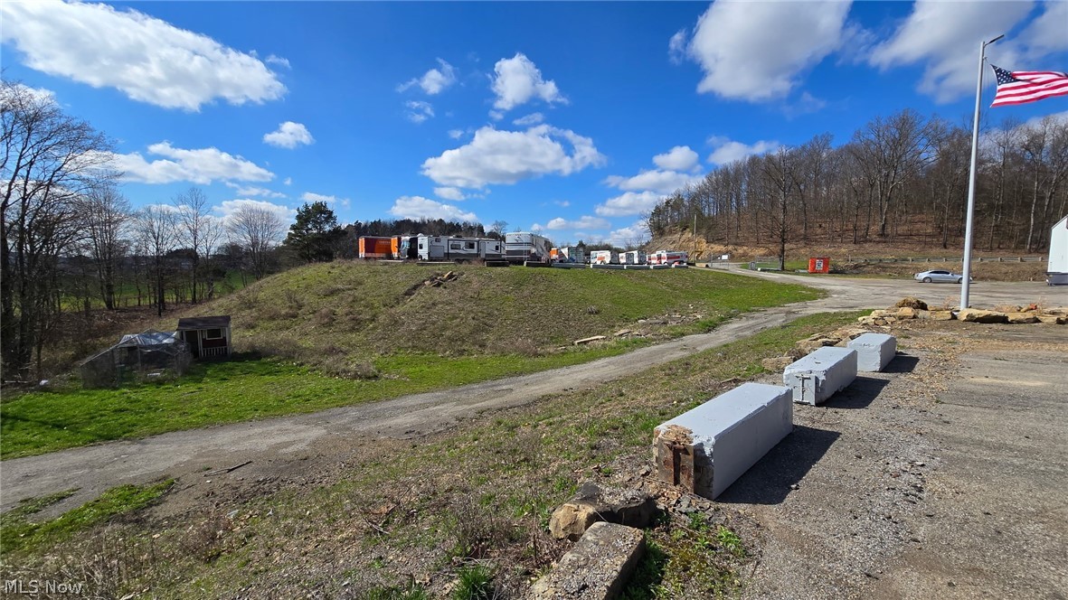 14533 E Liverpool Road East Liverpool OH 43920