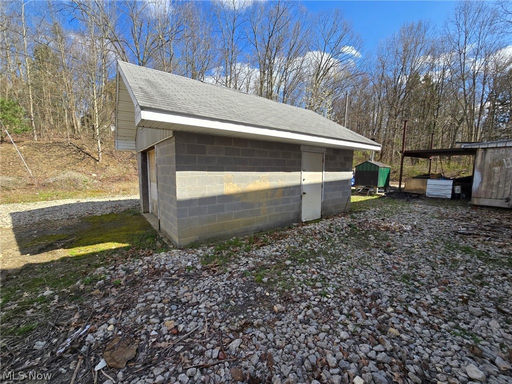 14533 E Liverpool Road East Liverpool OH 43920