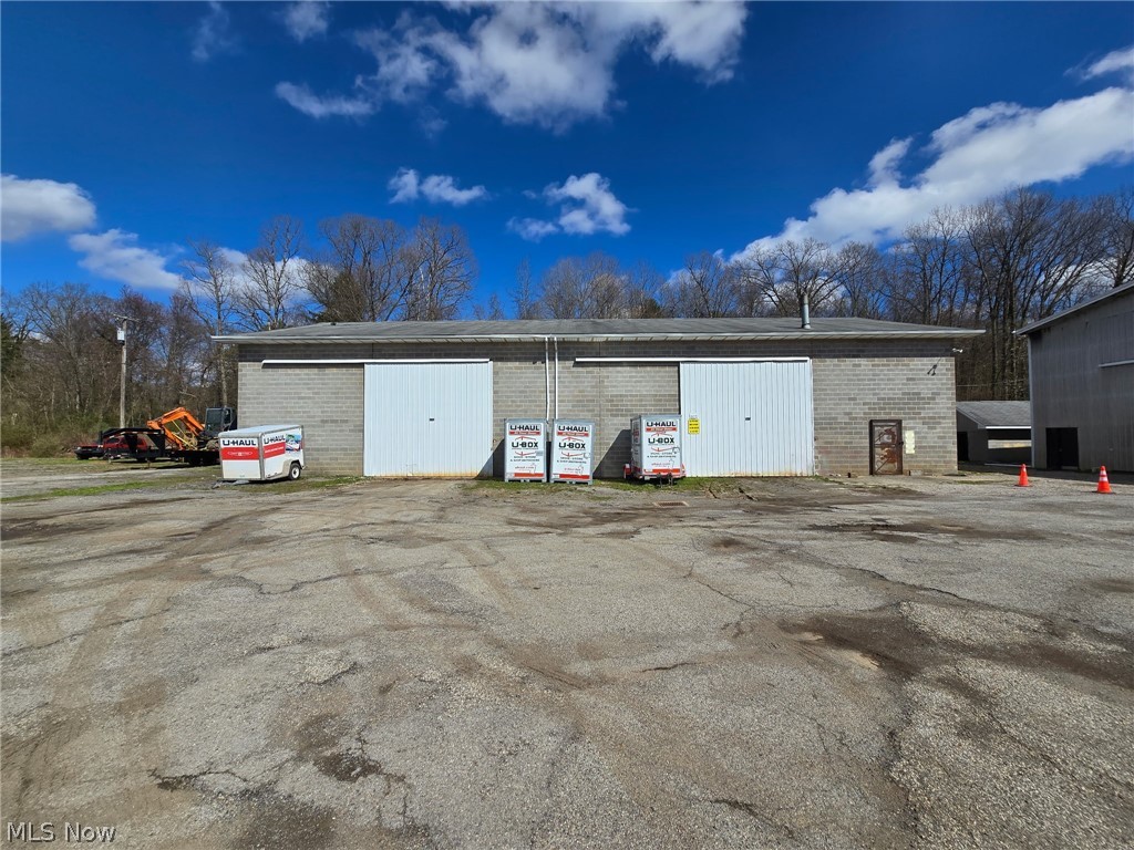 14533 E Liverpool Road East Liverpool OH 43920