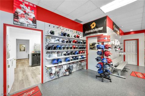 9431 Mentor Avenue Mentor OH 44060