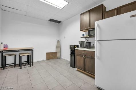 9431 Mentor Avenue Mentor OH 44060