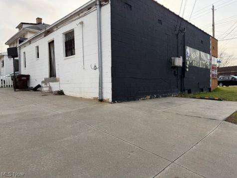 4491-4493 Pearl Road Cleveland OH 44109