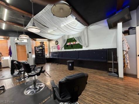 4491-4493 Pearl Road Cleveland OH 44109