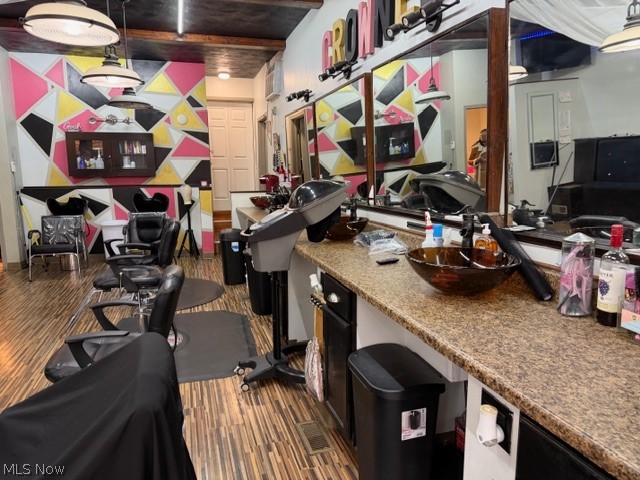 4491-4493 Pearl Road Cleveland OH 44109