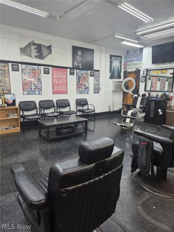 4491-4493 Pearl Road Cleveland OH 44109