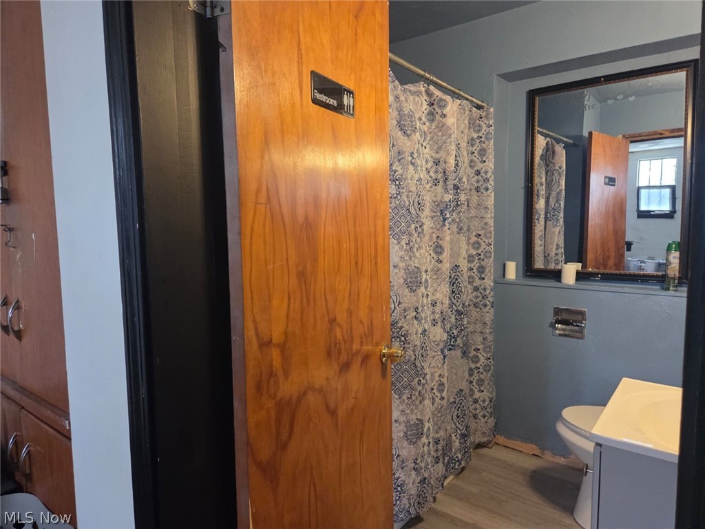 4491-4493 Pearl Road Cleveland OH 44109