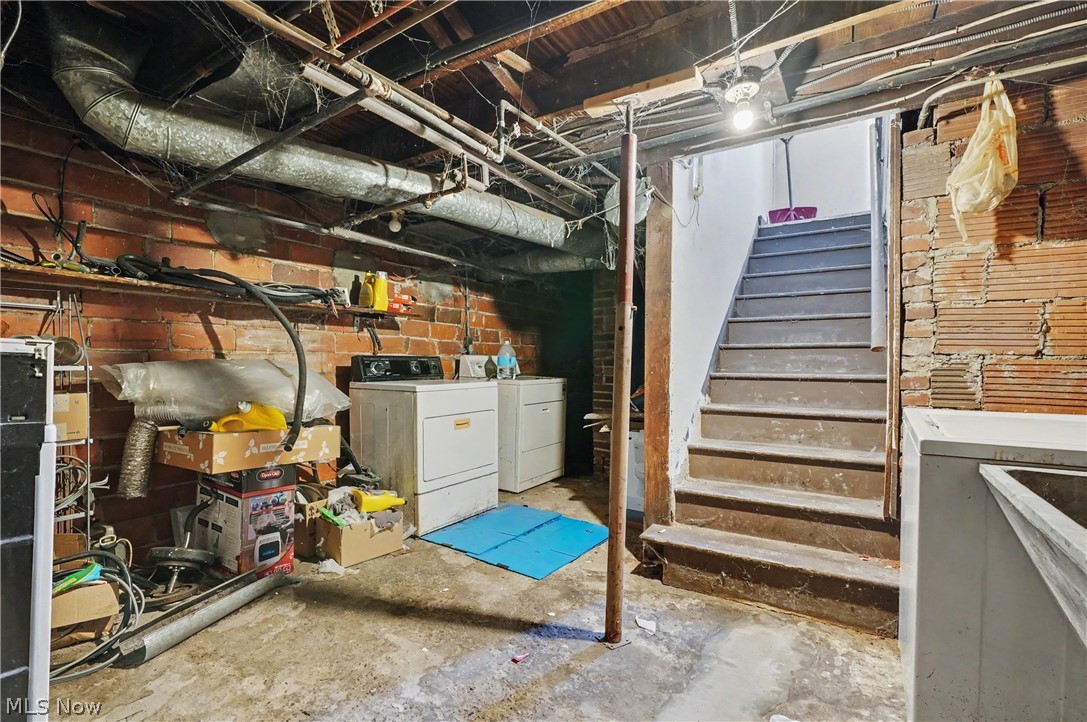 4387 Center Street Willoughby OH 44094