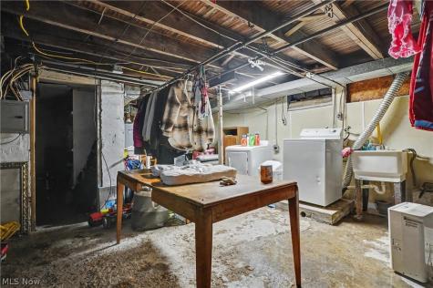 4387 Center Street Willoughby OH 44094