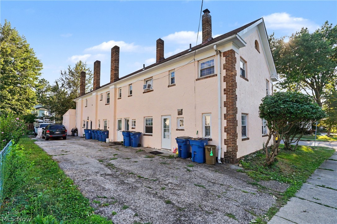 4387 Center Street Willoughby OH 44094