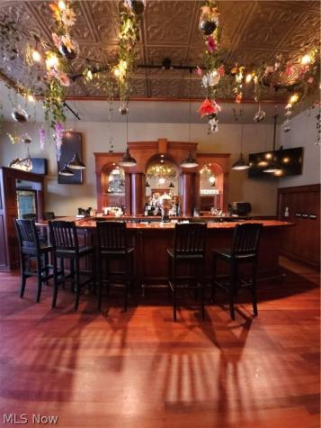 11609 Detroit Avenue Cleveland OH 44102