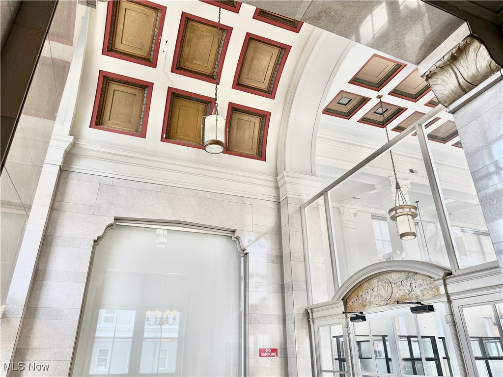 11 Lincoln Way W Massillon OH 44647