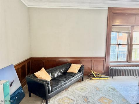 11 Lincoln Way W Massillon OH 44647