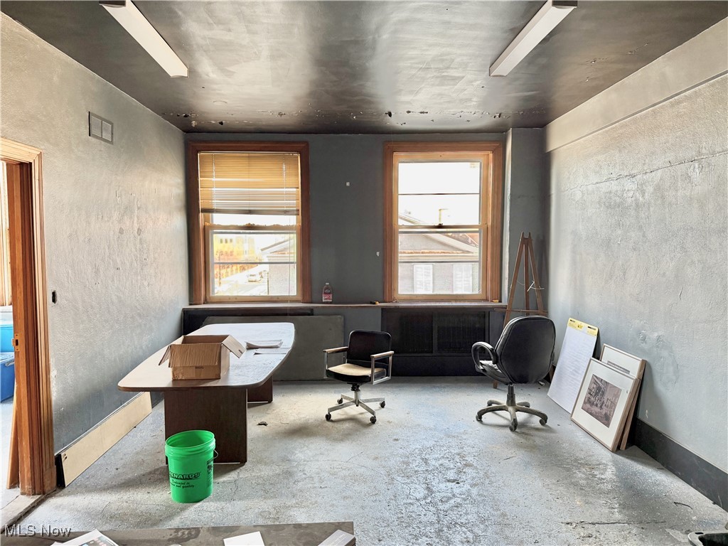 11 Lincoln Way W Massillon OH 44647