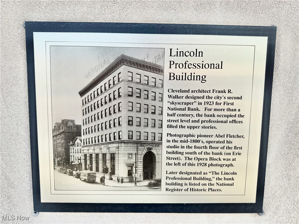 11 Lincoln Way W Massillon OH 44647