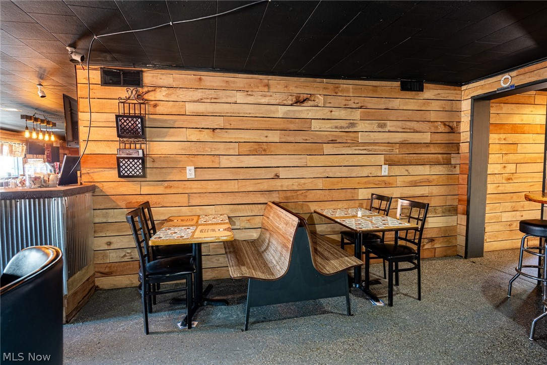 1330 S 6th Street Coshocton OH 43812