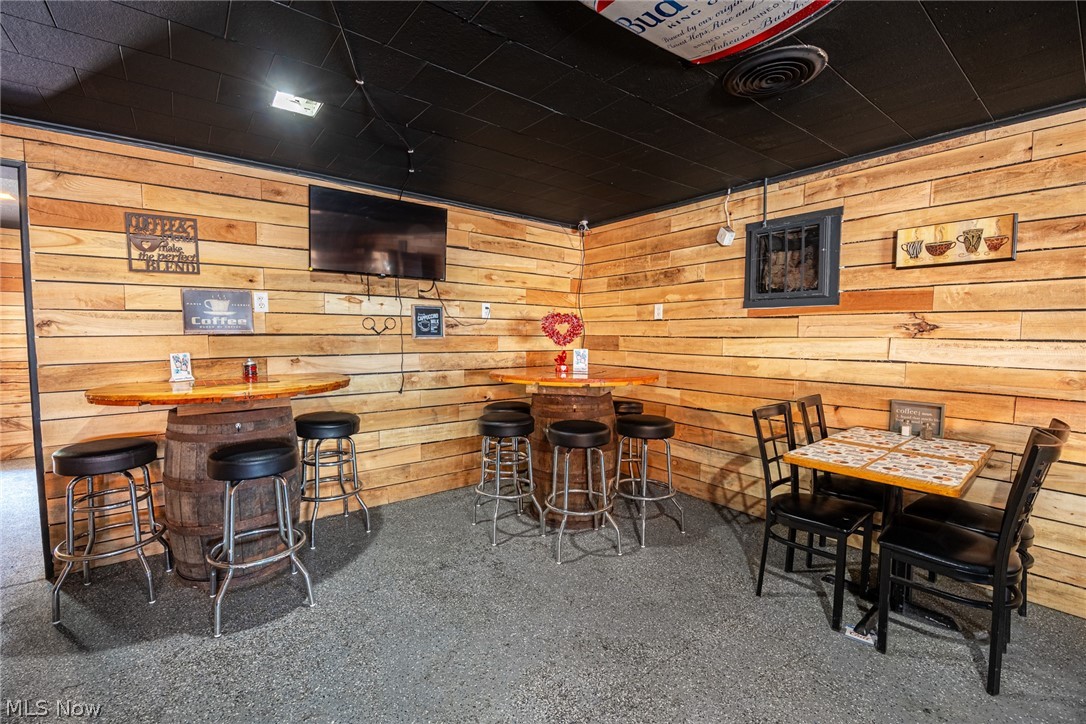 1330 S 6th Street Coshocton OH 43812
