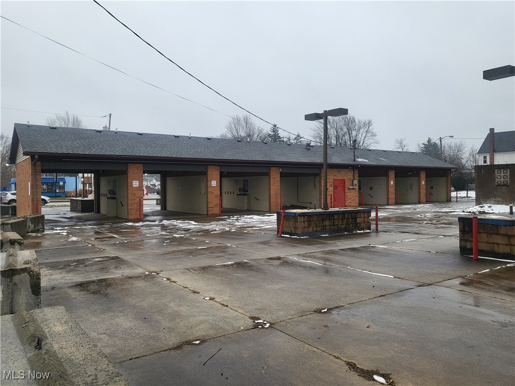 827 Middle Avenue Elyria OH 44035